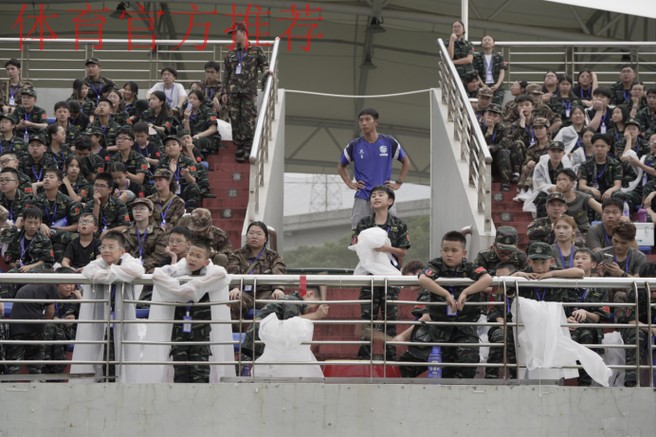 浙超连侨心，乡情燃赛场——50国温籍华裔青少年助威浙超温州赛区